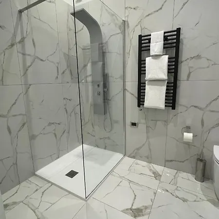 Rossini Luxury 3 לינה וארוחת בוקר