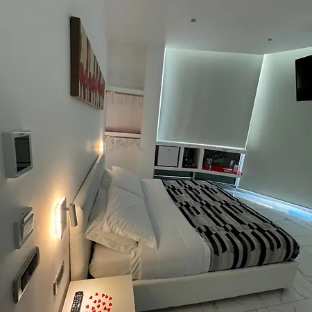 Rossini Luxury 3 Bed & Breakfast *