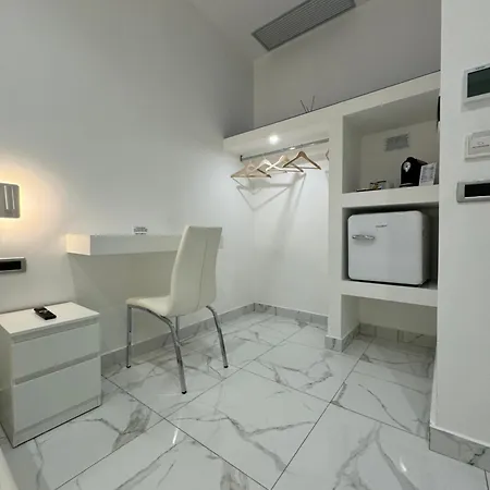 Rossini Luxury 3 Bed & Breakfast *