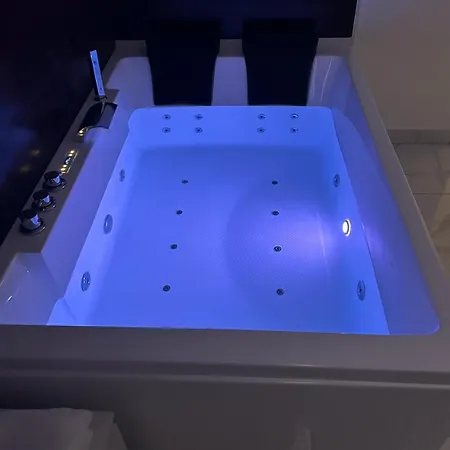 Rossini Luxury 3 Bed and breakfast