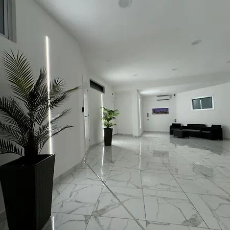 לינה וארוחת בוקר Rossini Luxury 3