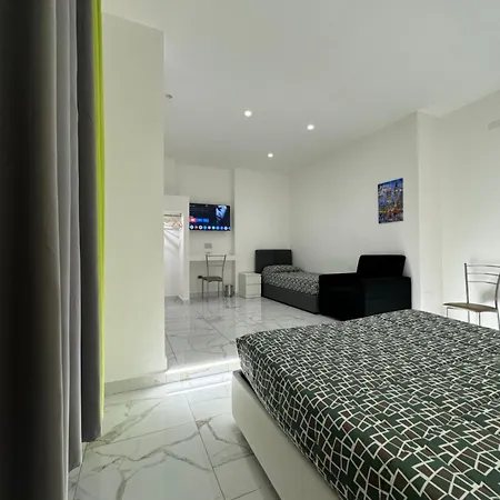 לינה וארוחת בוקר Rossini Luxury 3 4*