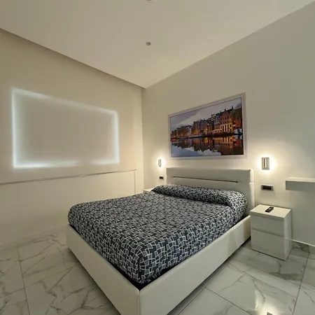 Rossini Luxury 3 Bed & Breakfast *