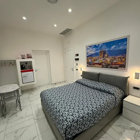 לינה וארוחת בוקר Rossini Luxury 3