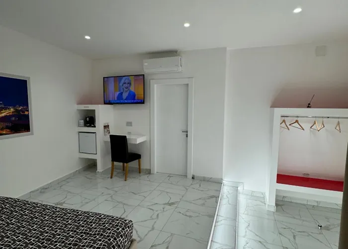 Frühstückspension Rossini Luxury 3 4*